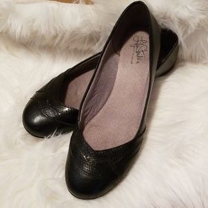 Life Stride Finale Black Flats